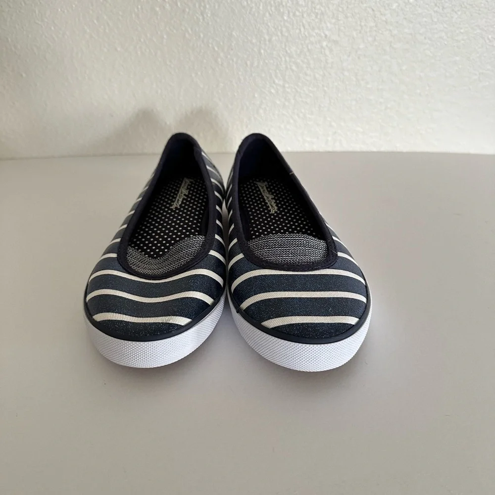 Hanna Andersson Mimmi Sneaker Navy Stripe Slip On Flats‎ Size 3